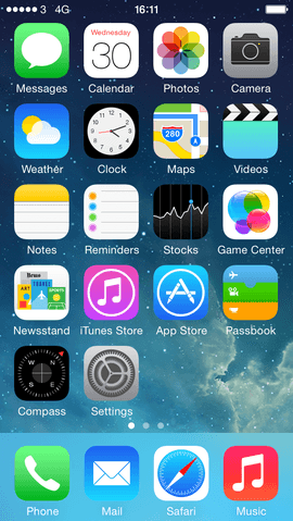 iOS 7 — flat home screen with colorful app icons